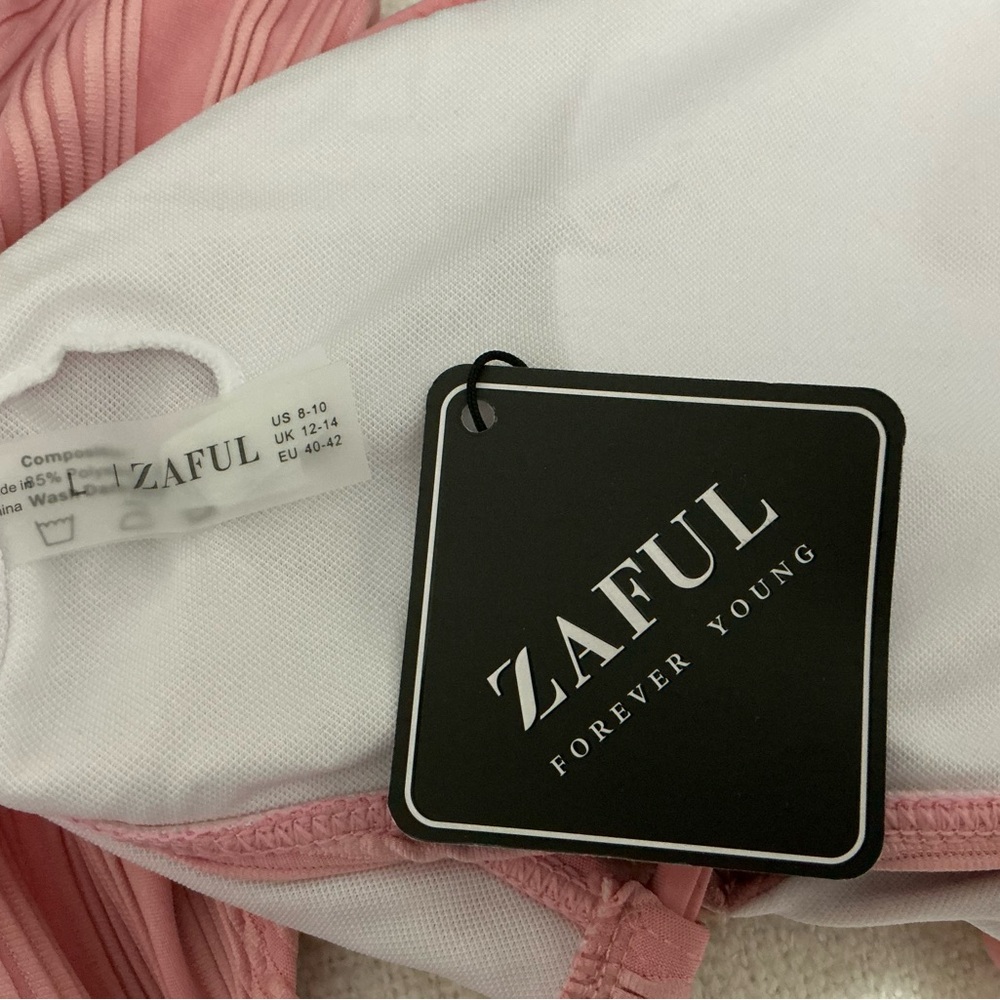 Zaful Women’s Coral Bikini Set Size 8-10 - Picture 3 of 5